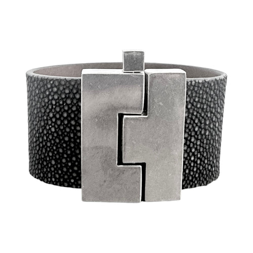 Jigsaw Cuff - Smoke Stingray